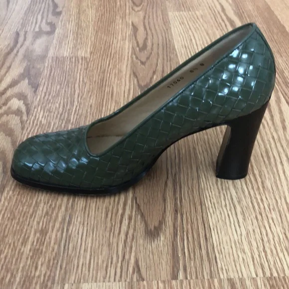Bottega Veneta Made in Italy Olive green Leather heels, Size 8 1/2 - Picture 7 of 8